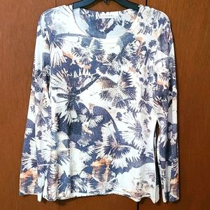 Long sleeve woman's tee